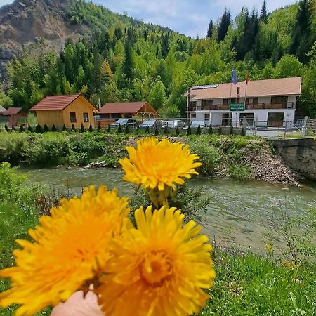 Pensiunea Cheile Sugaului Bicaz Chei Exterior foto